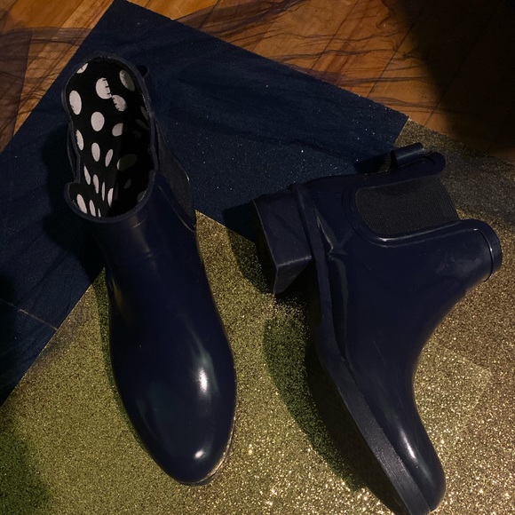 KATE SPADE DEEP NAVY POLKA DOT RAIN ANKLE Boots LUX GUC 1 FLAW - Picture 9 of 15
